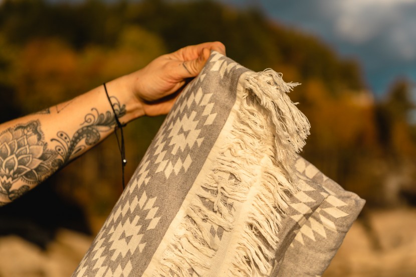 turkish towels - big thick tassels, like on the mebien, give these towels a cozy look...