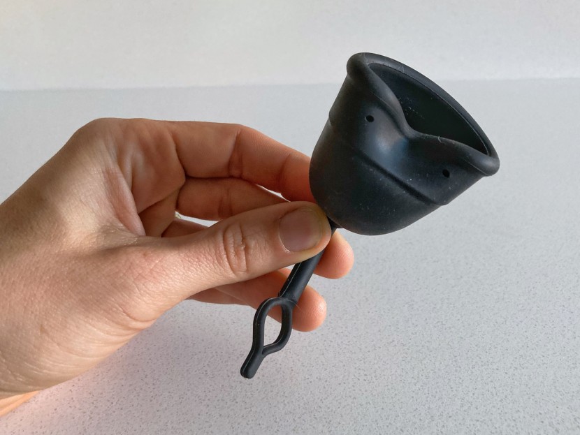 menstrual cup - when you pull down on the flex&#039;s stem, an inner piece pulls the rim...