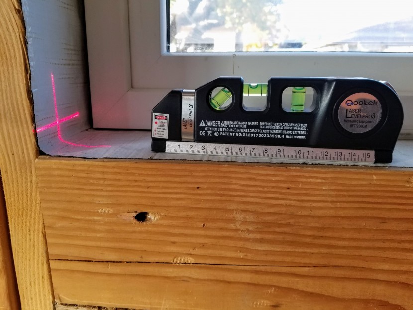 torpedo level - the batteries lasted over four hours and the packaging included a...