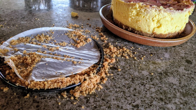 cake pan - we appreciate that the folks at hiware include pre-cut pieces of...