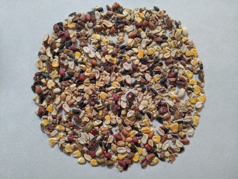 the high-quality lyric fruit and nut mix is just that.