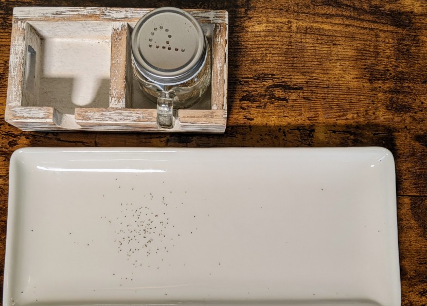 salt and pepper shakers - this shaker hardly distributed any pepper with a single shake.