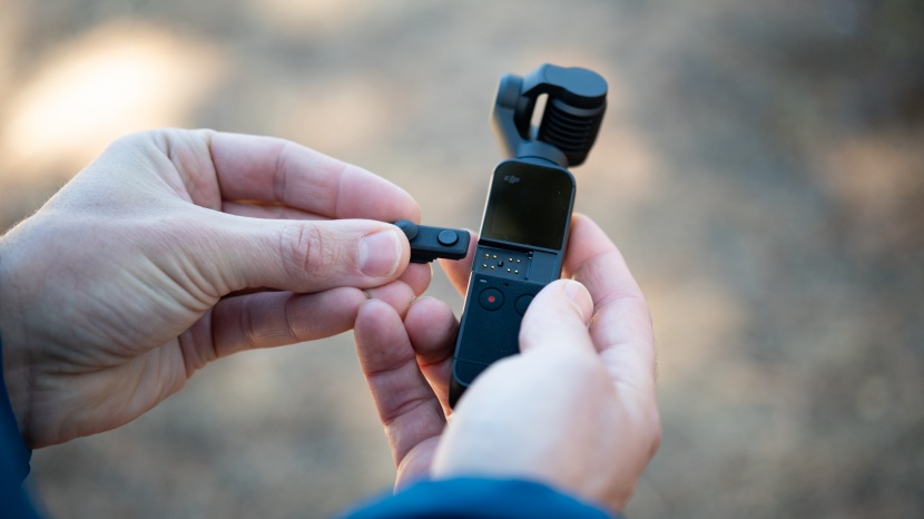 a small adapter unclips from the body of the pocket 2 and reverses...