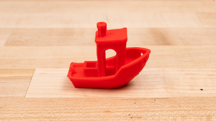 dremel digilab 3d20 - you can see deformities on the overhanging section at the bow of the...