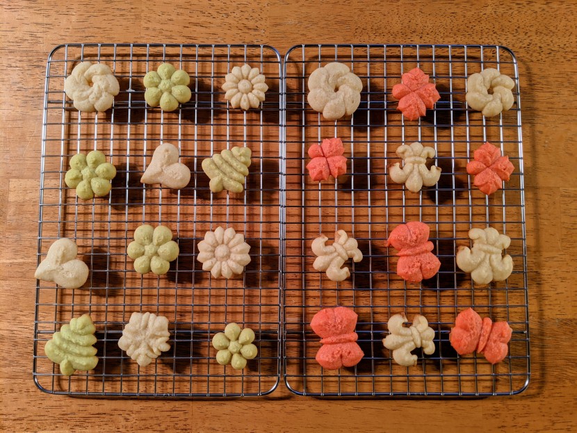 cooling rack - the wider grid spacing of the checkered chef racks allows for better...