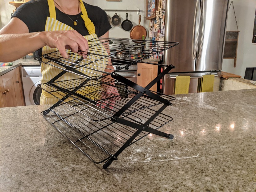 the wilton 3-tier is the most user friendly tiered rack to use...