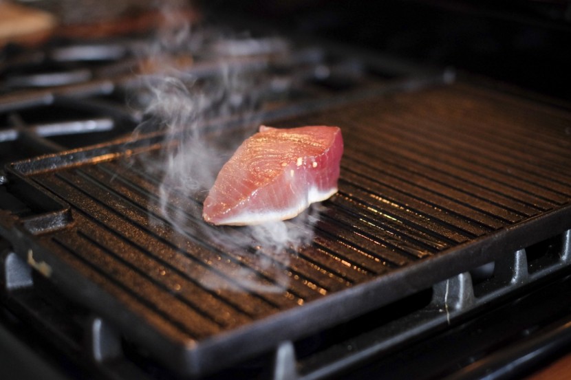 grill pan - cast irons like the nutrichef reversible grill plate are great for...