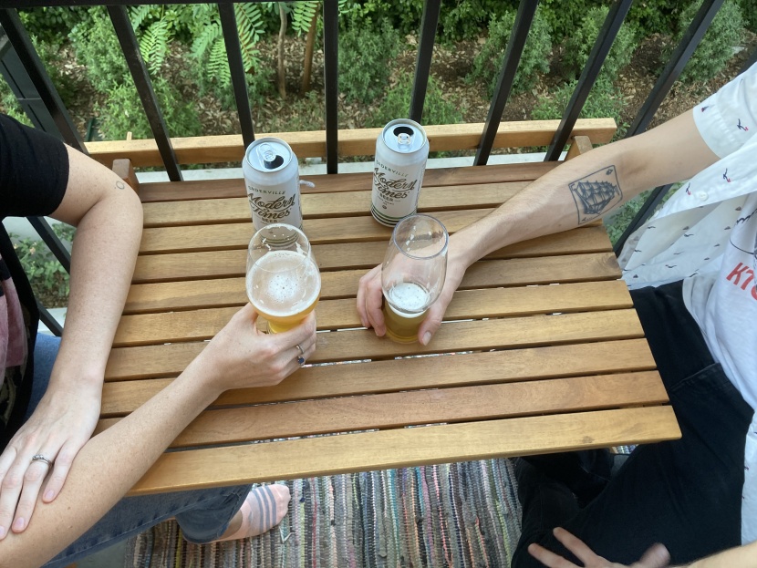 matching beer style and beer glass here with a mosaic-hopped ipa in...