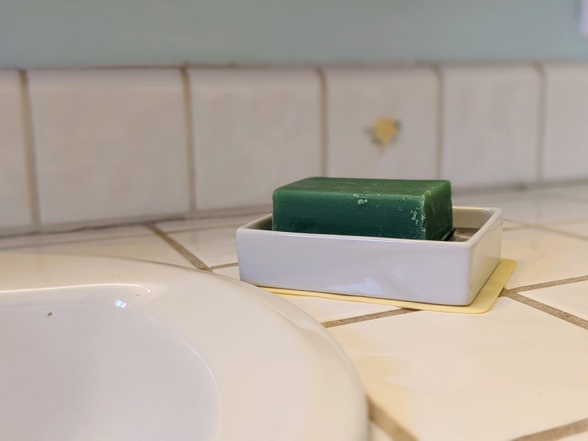 bathroom soap dish - the star of the review, this one has a classic look and keeps the...