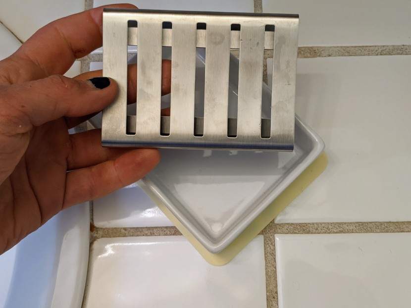 bathroom soap dish - this stainless steel rack keeps the soap dry and away from the gunky...