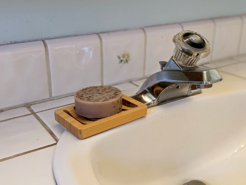 bathroom soap dish - we liked the simplicity of the amazerbath dishes - a single piece of...