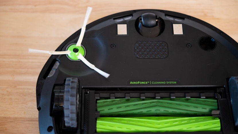 irobot roomba i3+ with clean base automatic dirt disposal - the rotating wheels and spinning brush design proved to be quite...