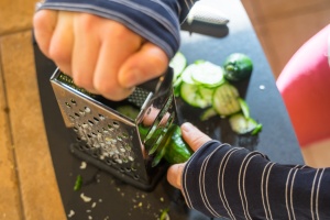 Best grater/slicer ever. Easy clean up and was under $30 #cambom #ro