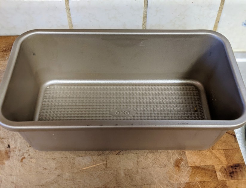 loaf pan - the grid pattern on the bottom of this pan helped it release loaves...