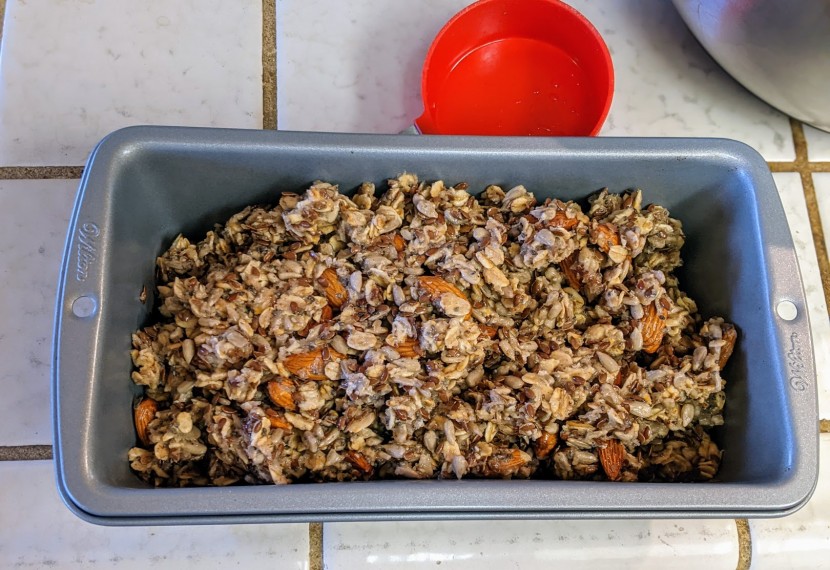 loaf pan - the wilton&#039;s pan bakes everything from sandwich loaves to this...