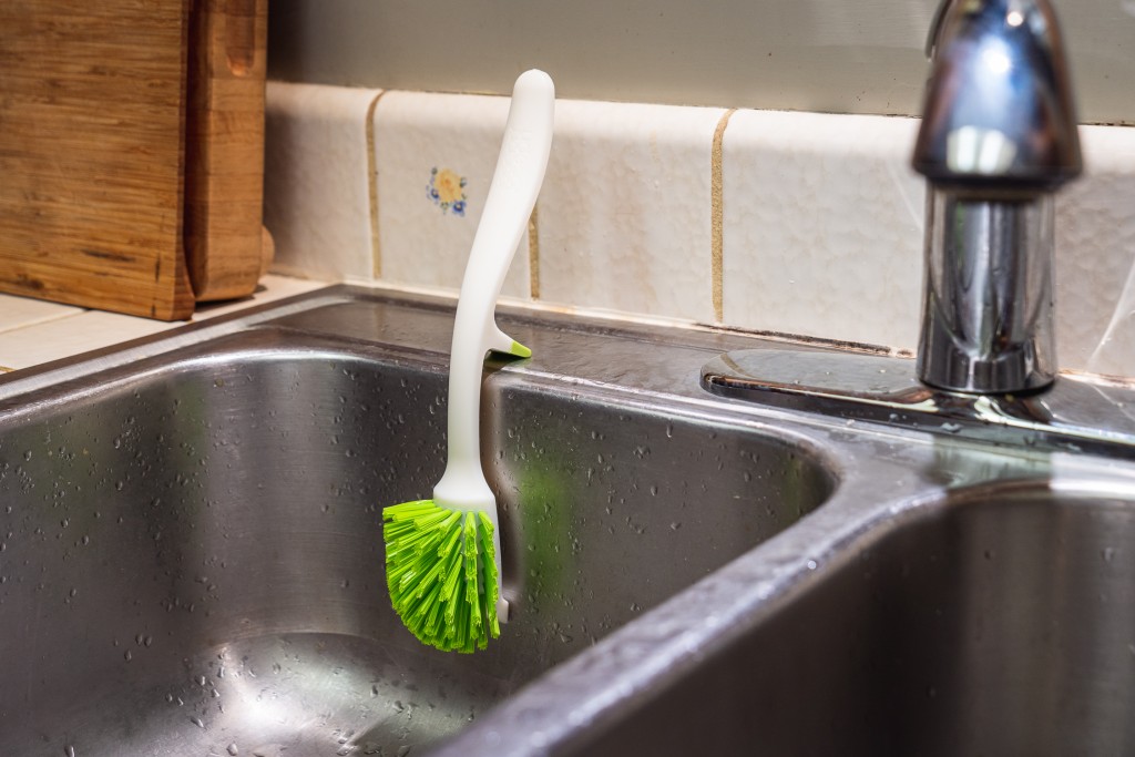 Cutlery Cleaning Brush - Non-Slip Scrubber for your Kitchen Sink