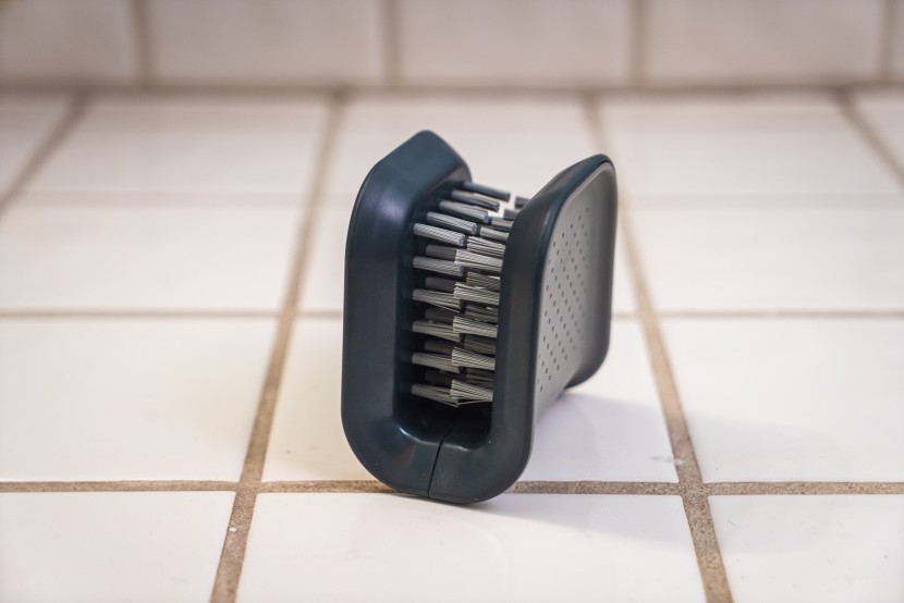 cleaning brush - a niche brush that achieves its goal of inspiring cleaning...