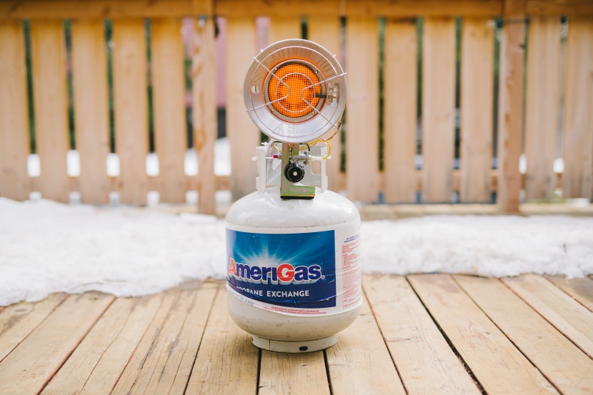 outdoor heater - the simple design and wallet-friendly price tag makes the dyna-glo...