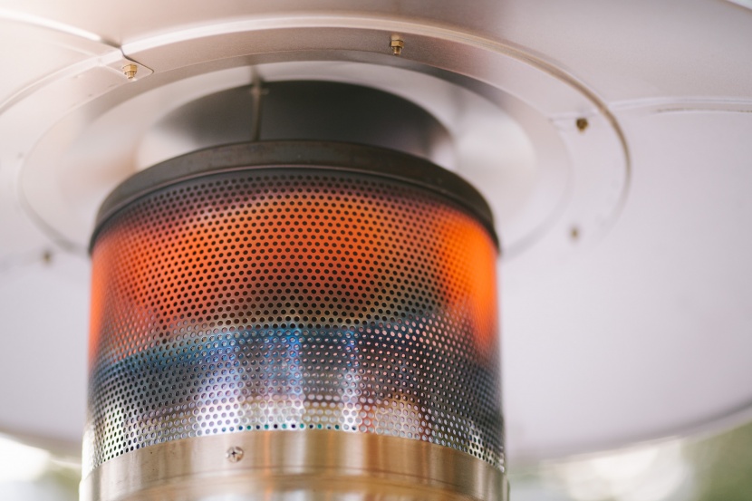 outdoor heater - the member&#039;s mark glows red when it&#039;s at its highest heat setting...