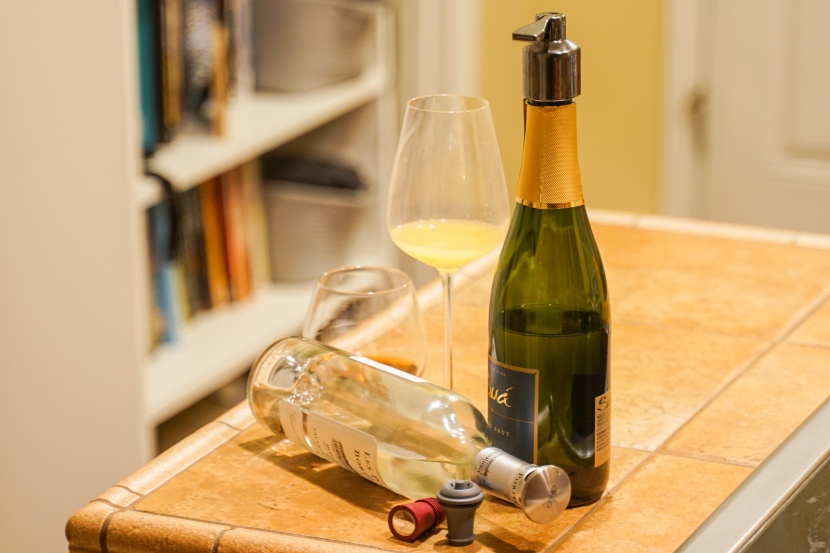 wine stopper - aesthetics are a matter of taste, but in general, we favor clean...