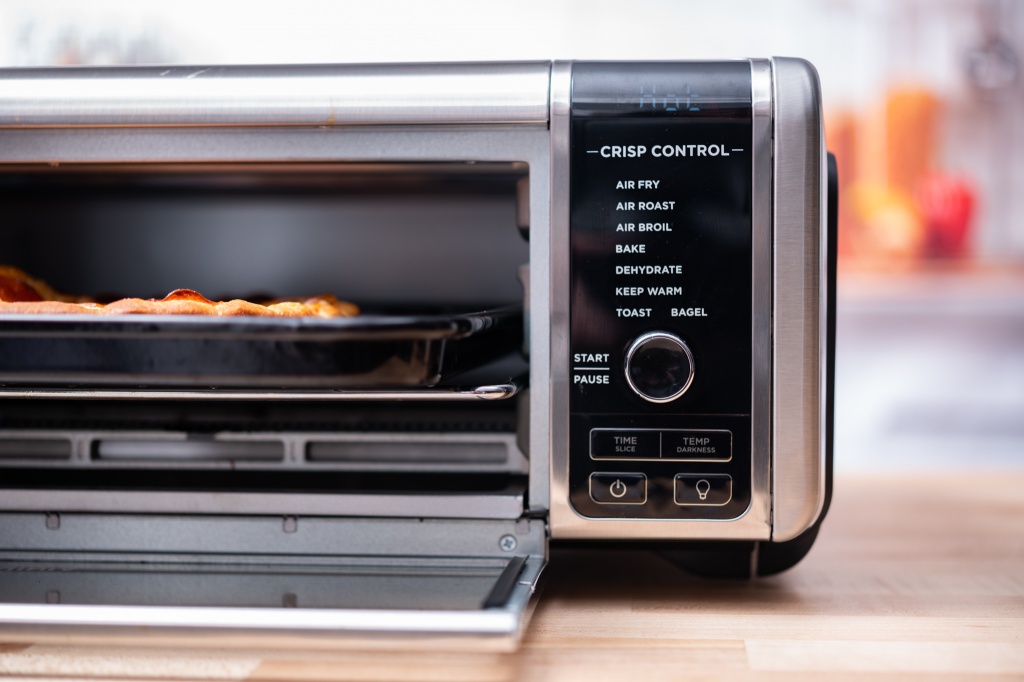 Ninja Foodi 8-in-1 Digital Air Fry Flip Oven with Broil Rack