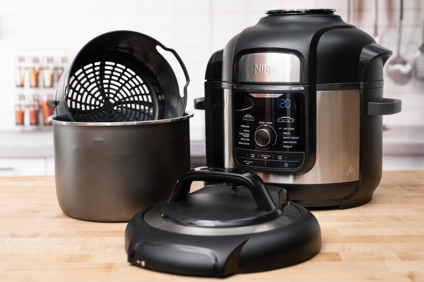 ninja foodi deluxe xl - apart from the crisping lid, most of the components are easy to clean.