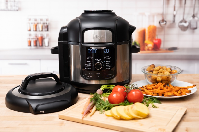 ninja foodi deluxe xl - the foodi deluxe is an excellent product if you wish to combine many...