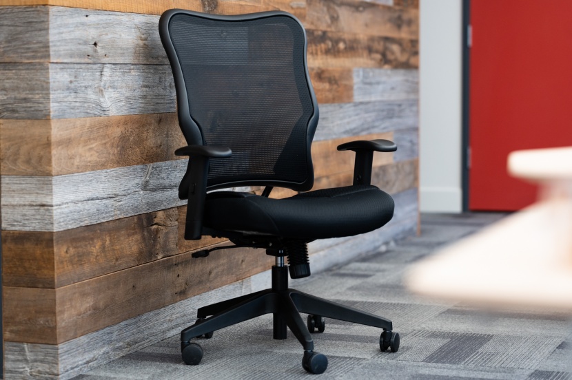 hon wave mesh high-back (hvl702) - the hon mesh is an average chair but can&#039;t compare to the premium...