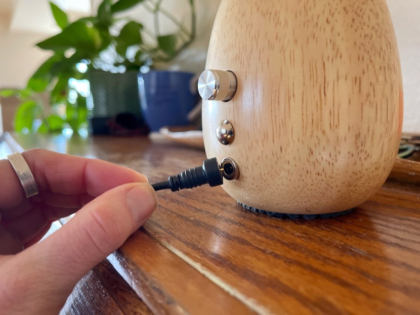 aromatherapy diffuser - the raindrop 3.0 features a magnetically attached power cord, which...