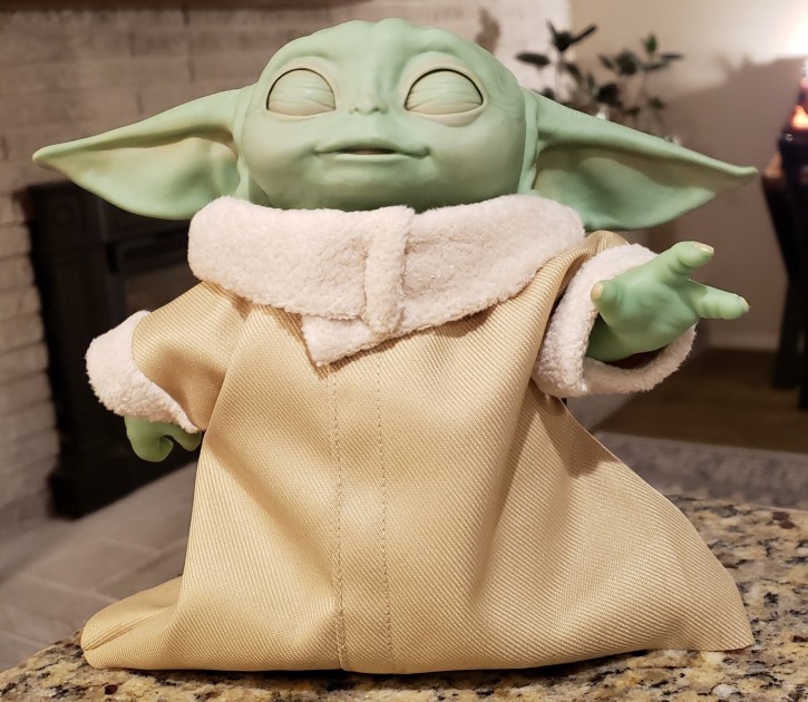 kids electronics - this devices summons the force with a simple tap on the head.