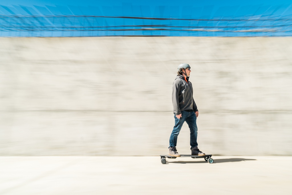 skatebolt breeze ii - the skatebolt tops out at nearly 21 mph.