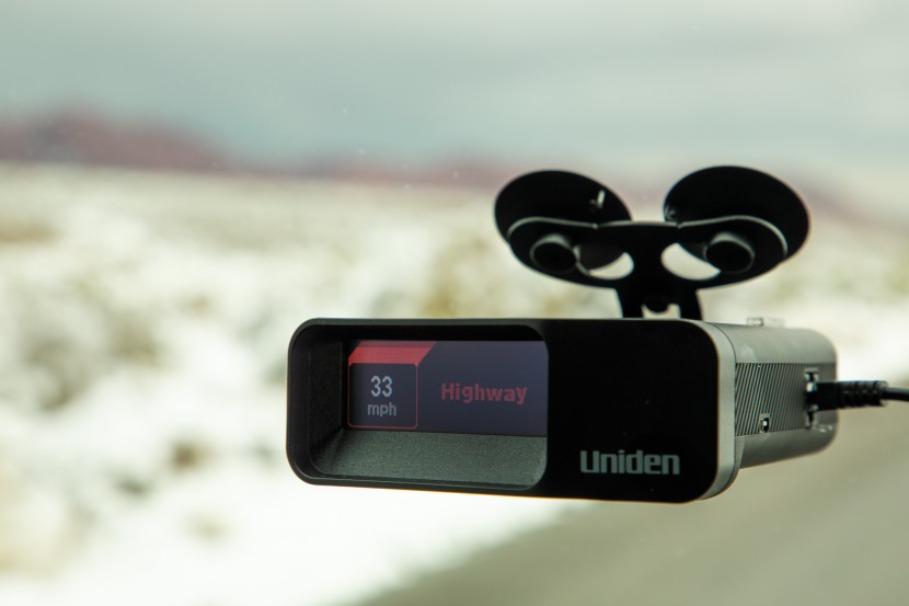 uniden r7 - the uniden r7 is a well rounded highly customizable radar detector.