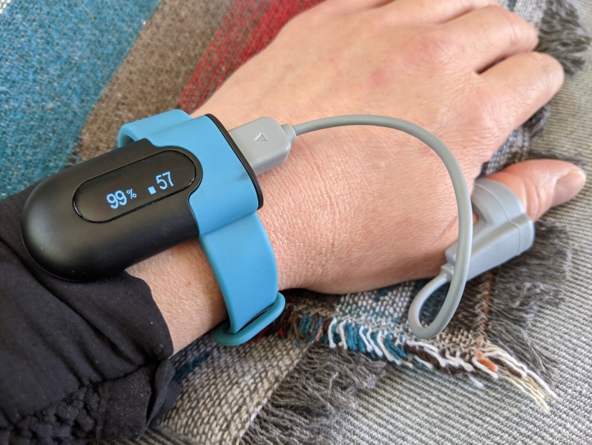 pulse oximeter - the viatom is as easy to wear as a watch.