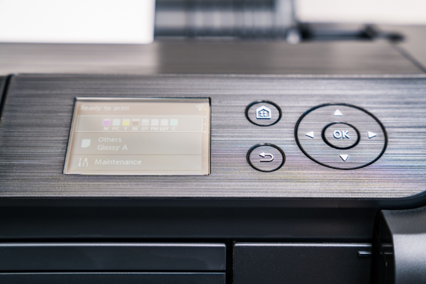 canon pixma pro-200 - unfortunately, this printer is an enormous pain in the rear to get...