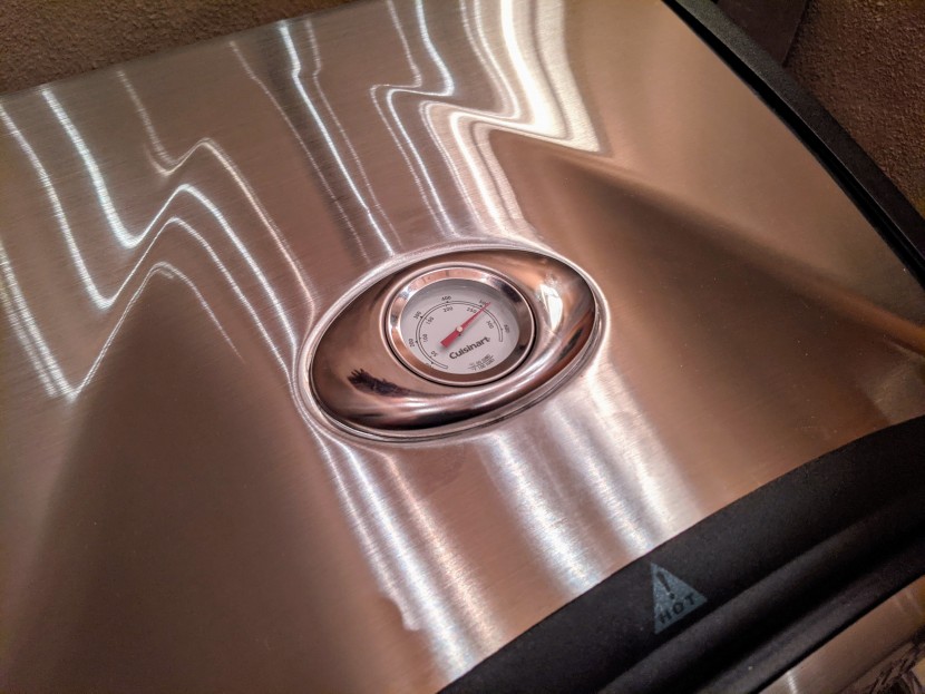 cuisinart alfrescamore - this oven includes an integrated thermometer that provides...