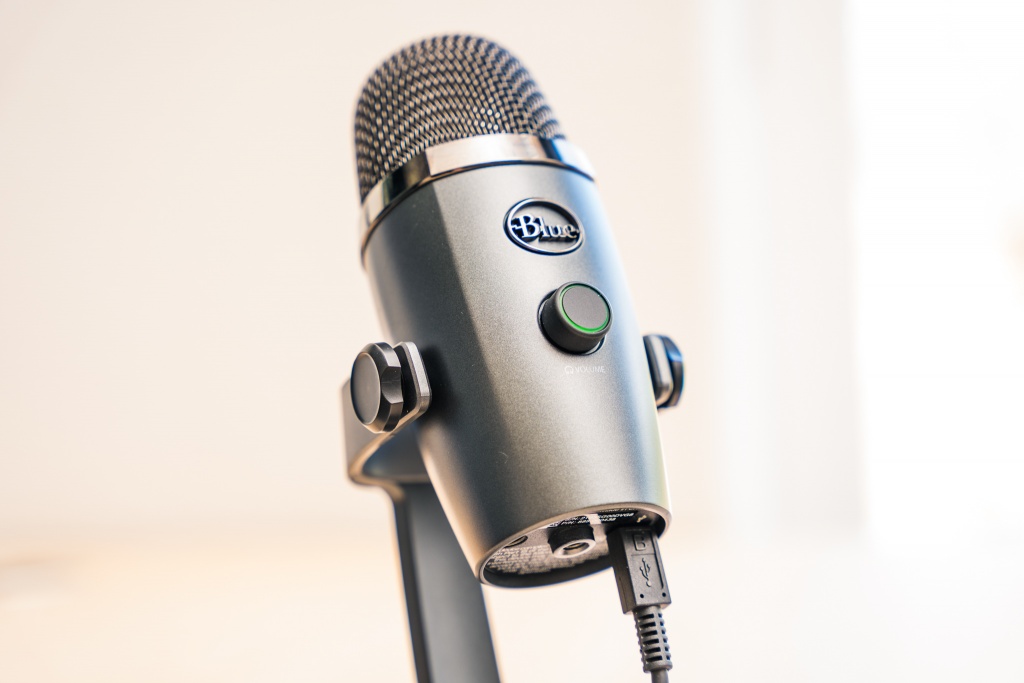 Blue Microphones Yeti Nano Premium USB Microphone (Shadow Gray