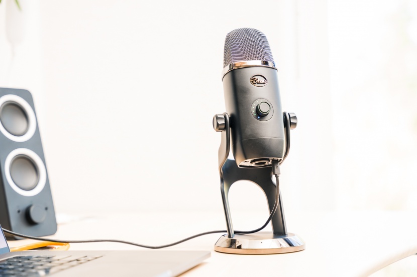 usb microphone - the blue yeti x sports sleek, retro styling and a sturdy metal stand.