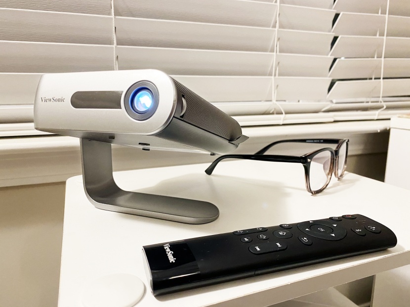 portable projector - with great protection and quality, this projector is affordable...