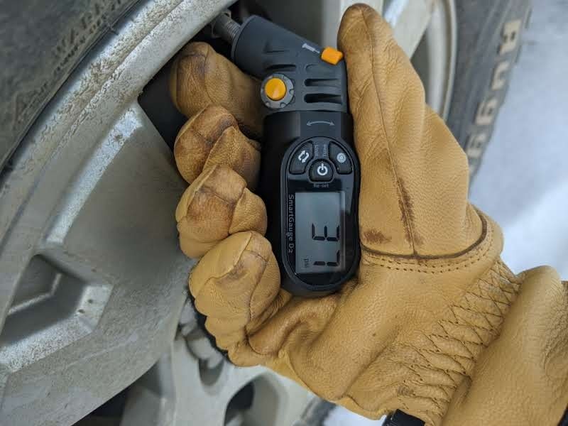 tire gauge - the topeak smartgauge d2 digital display is easy to read during the...