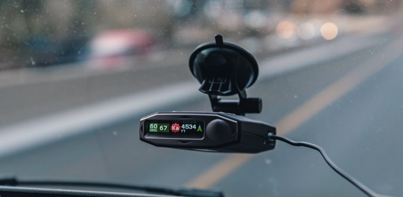 escort max 360c - the visual alerts are very clear and informative.