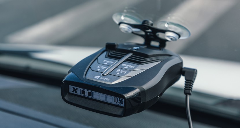 cobra rad 480i - the 480i has a surprising number of features for the price.