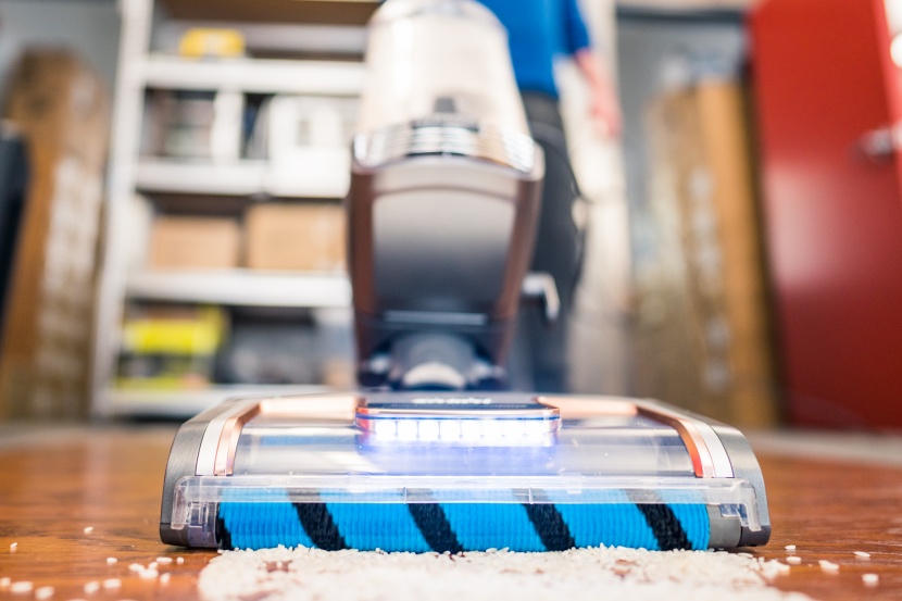 shark vertex - we love how the front roller of the vertex keeps messes like rice or...