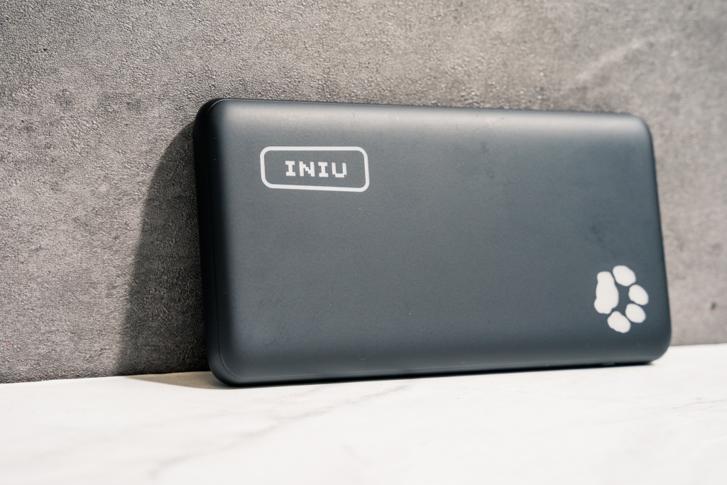 INIU Portable Charger 10000 Review
