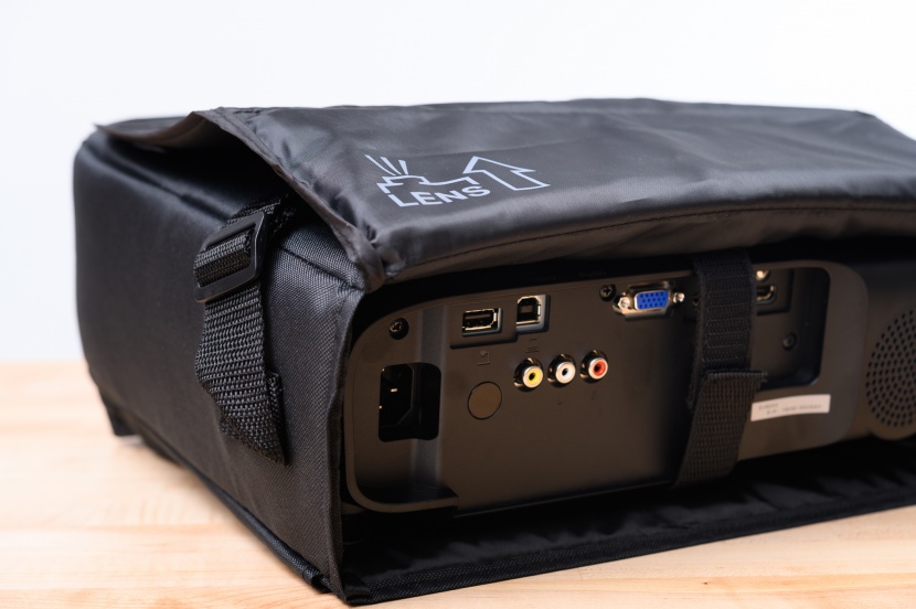 projector - the protective carrying case helps make the ex9240 more portable.