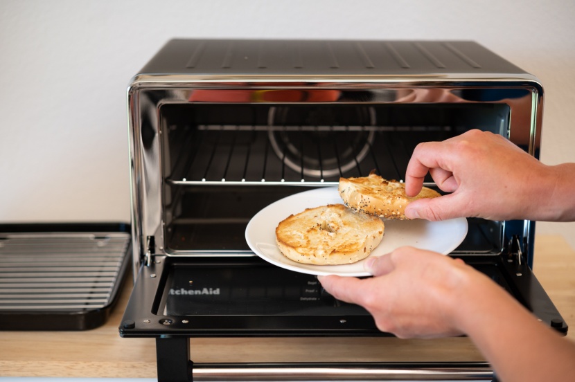 kitchenaid digital countertop oven with air fry - whether you&#039;re toasting bread or bagels, this oven nails it every...