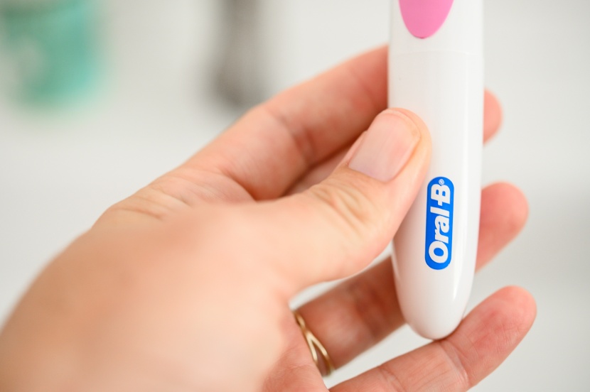 oral-b 3d white action - oral-b offers a range of electric toothbrushes; the 3-d is the...