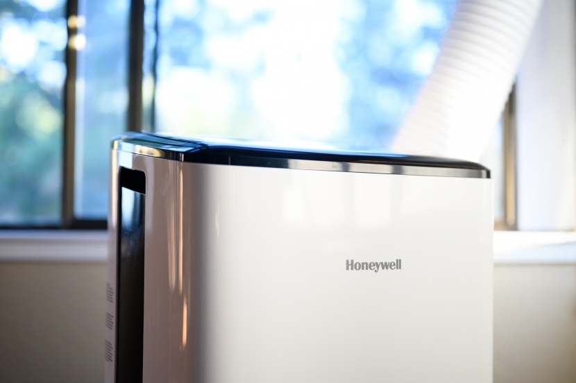 honeywell 8,000 btu - the honeywell 8,000 though sleek-looking, scored pretty poorly...