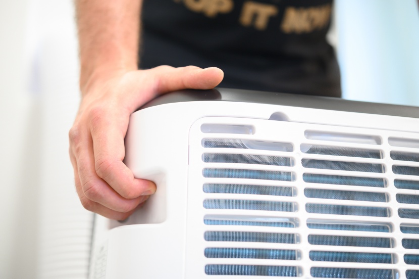 airo comfort - the large built-in grips made this unit one of the easiest to carry.