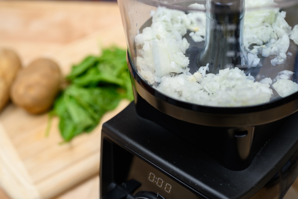 Testing out the new VITAMIX Food Processor attachment! 🥳 