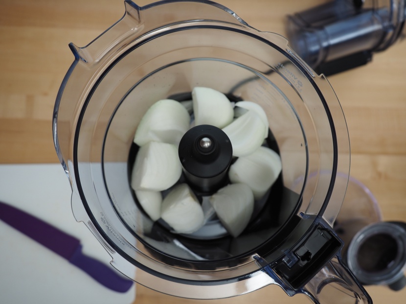 oster total prep 10-cup - chopping up onions in this model yields inconsistent results.